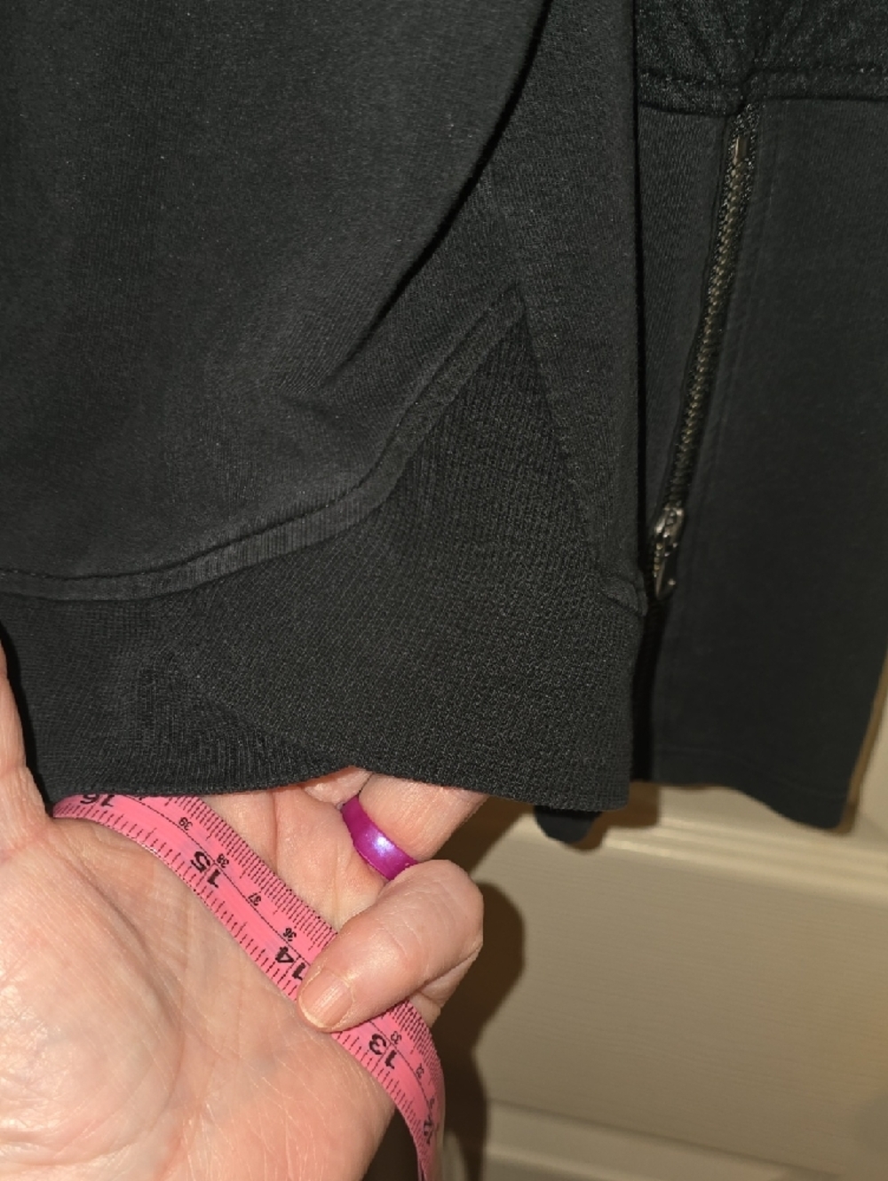 Cable & Gauge Black Quilted Elbow Pullover Sweatshirt - Picture 5 of 6